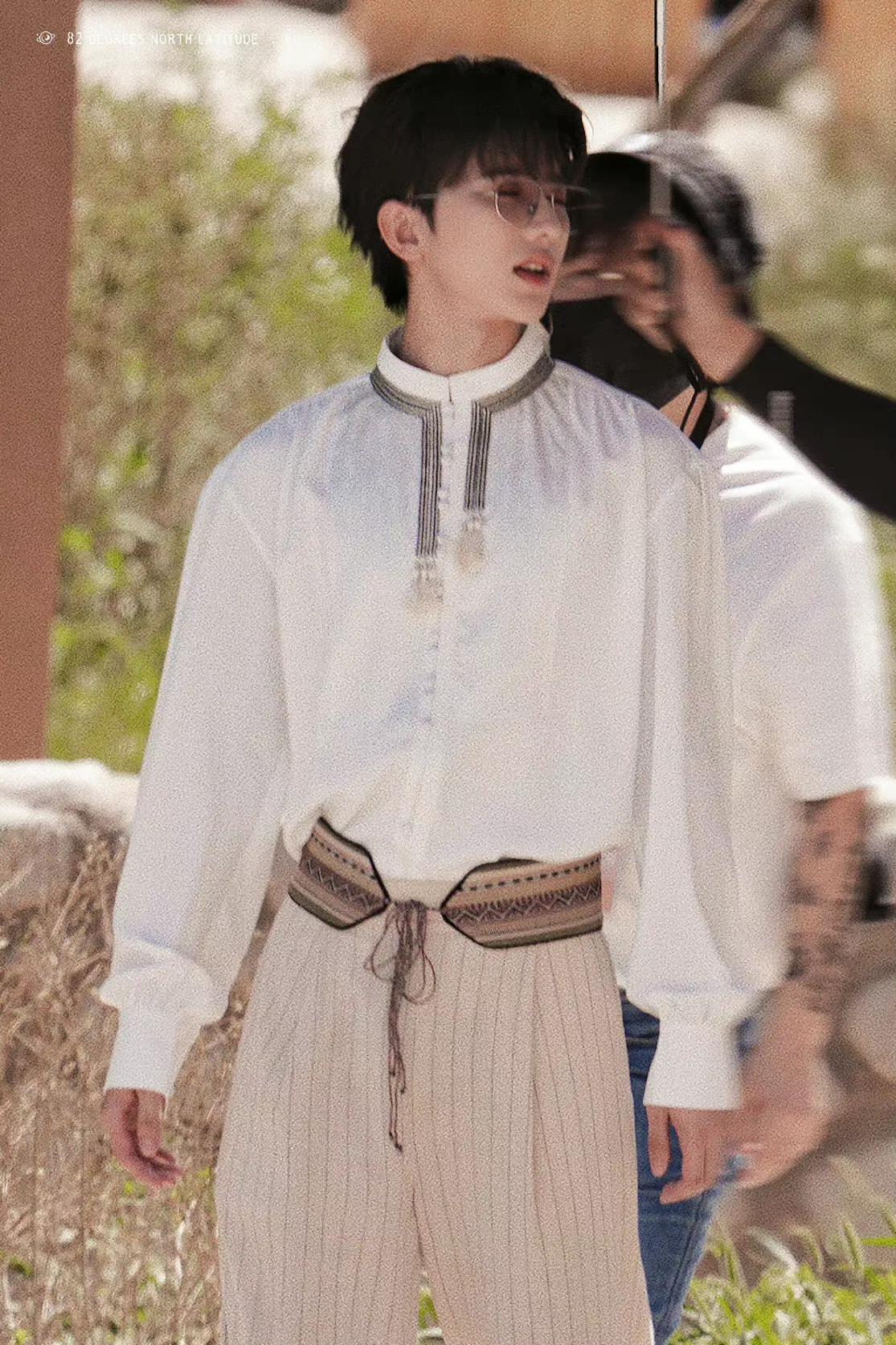 《奔跑吧》直播截图之蔡徐坤和跑男新疆路透来啦