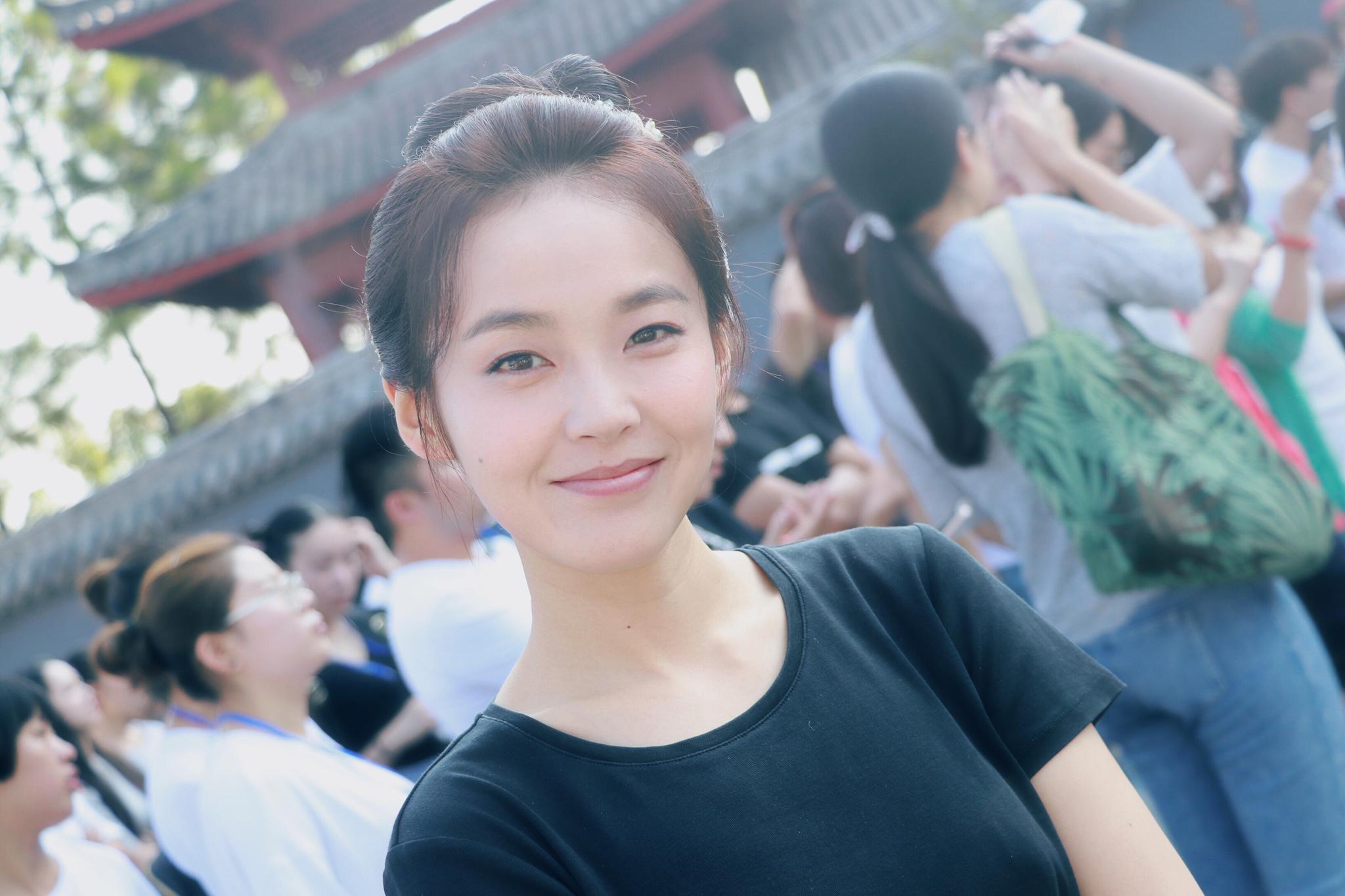 三四十岁还能演学生,我只服这6位,不用装嫩,就是这么显年轻