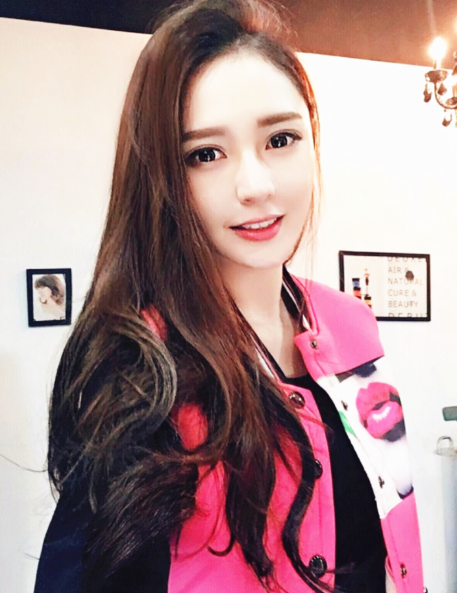 是真的,它符合当地的气候,也让你的衣服更有活力,黄诗雅是其中之一"