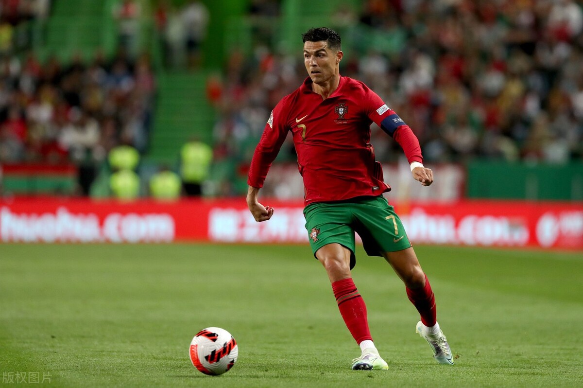 与罗纳尔多没有默契的教练(缺少c罗,葡萄牙的锋线连球门都找不准)