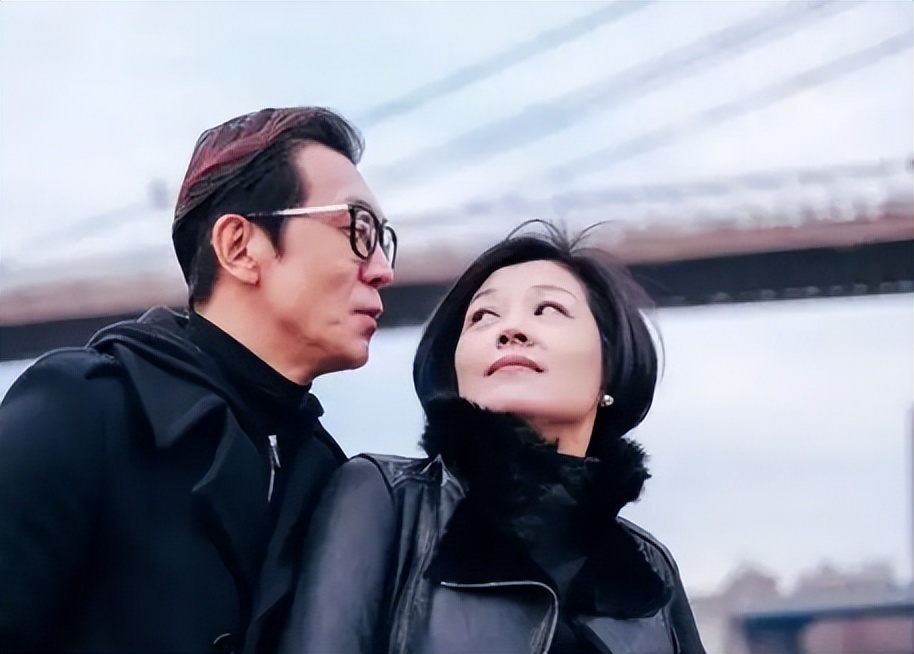 有一种爱情叫李咏和哈文：你已离世4年，我仍未改嫁对你心存挂念