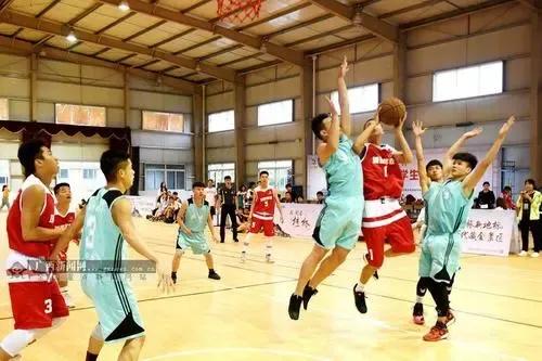 男生打籃球有什么好處（開展籃球運動對人體有什么益處）