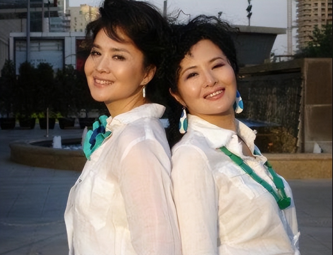 演员田歌:与前夫离婚后,和妹妹田岷约定不婚不育,陪伴母亲到老