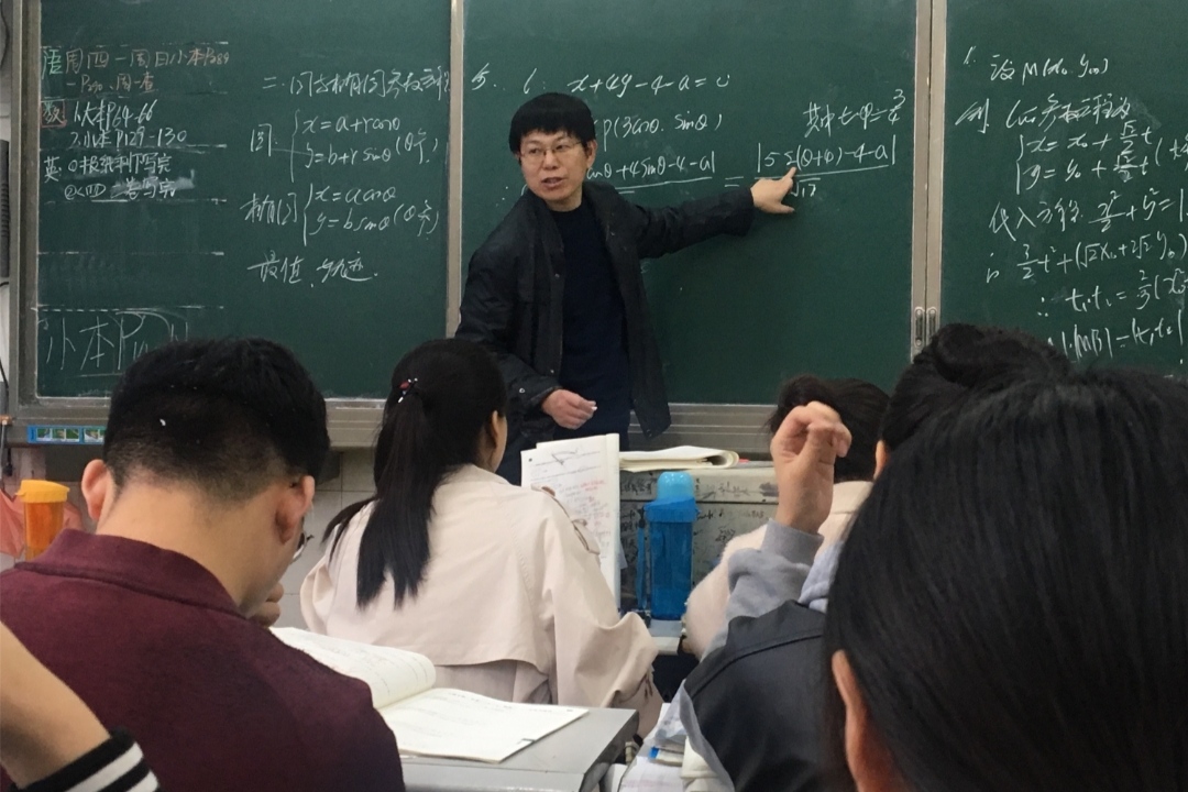 中小学流行登记“家长职业”，这几种不受老师待见，家长们炸开锅