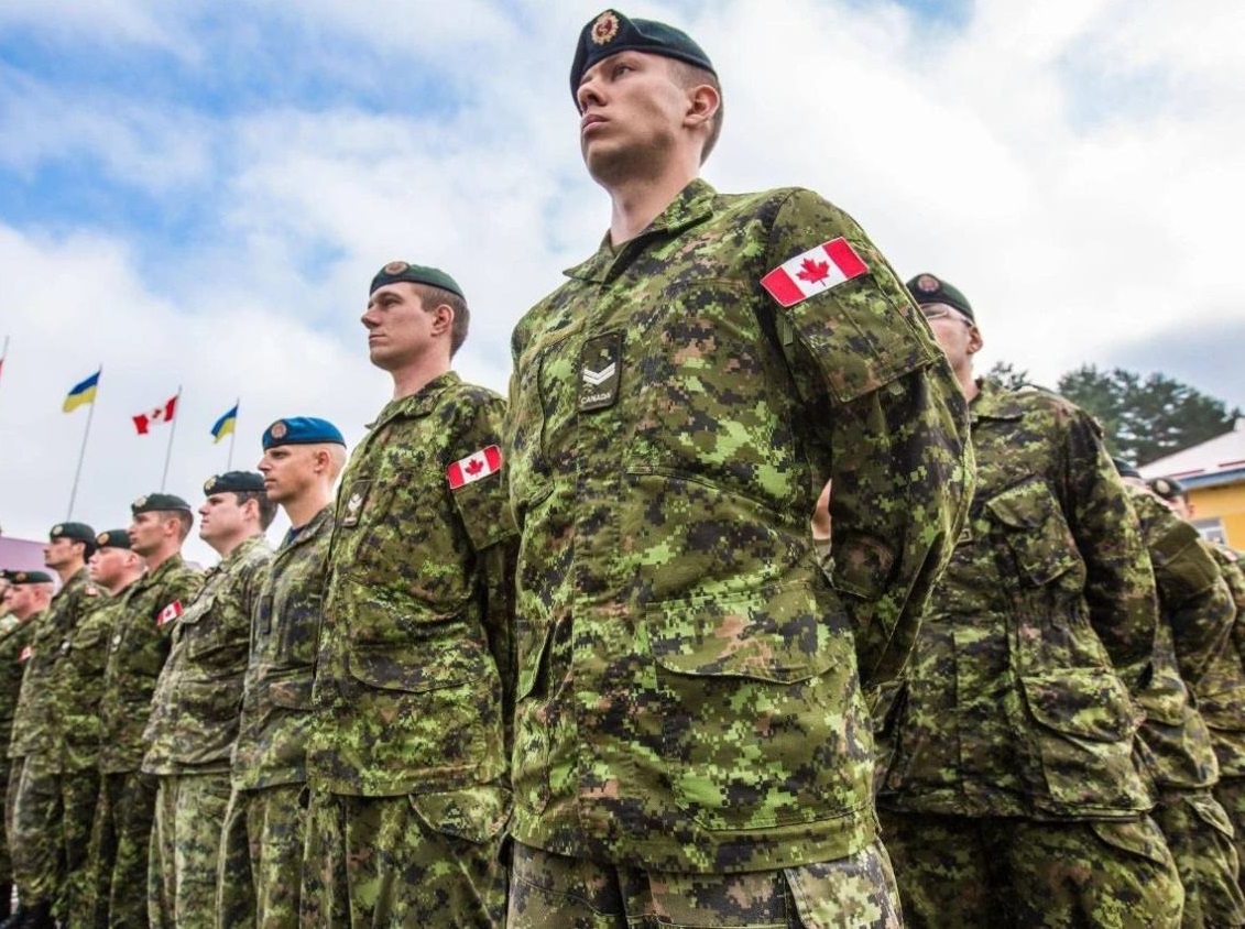 加拿大军服图片