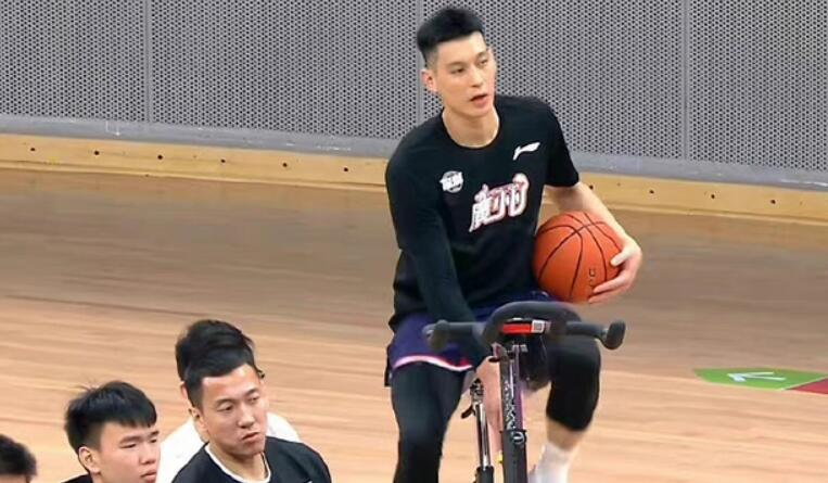 cba为什么不用外援了（再见CBA！林书豪与广州队分道扬镳，发文透露原因，官方正式回应）-趣拿体育