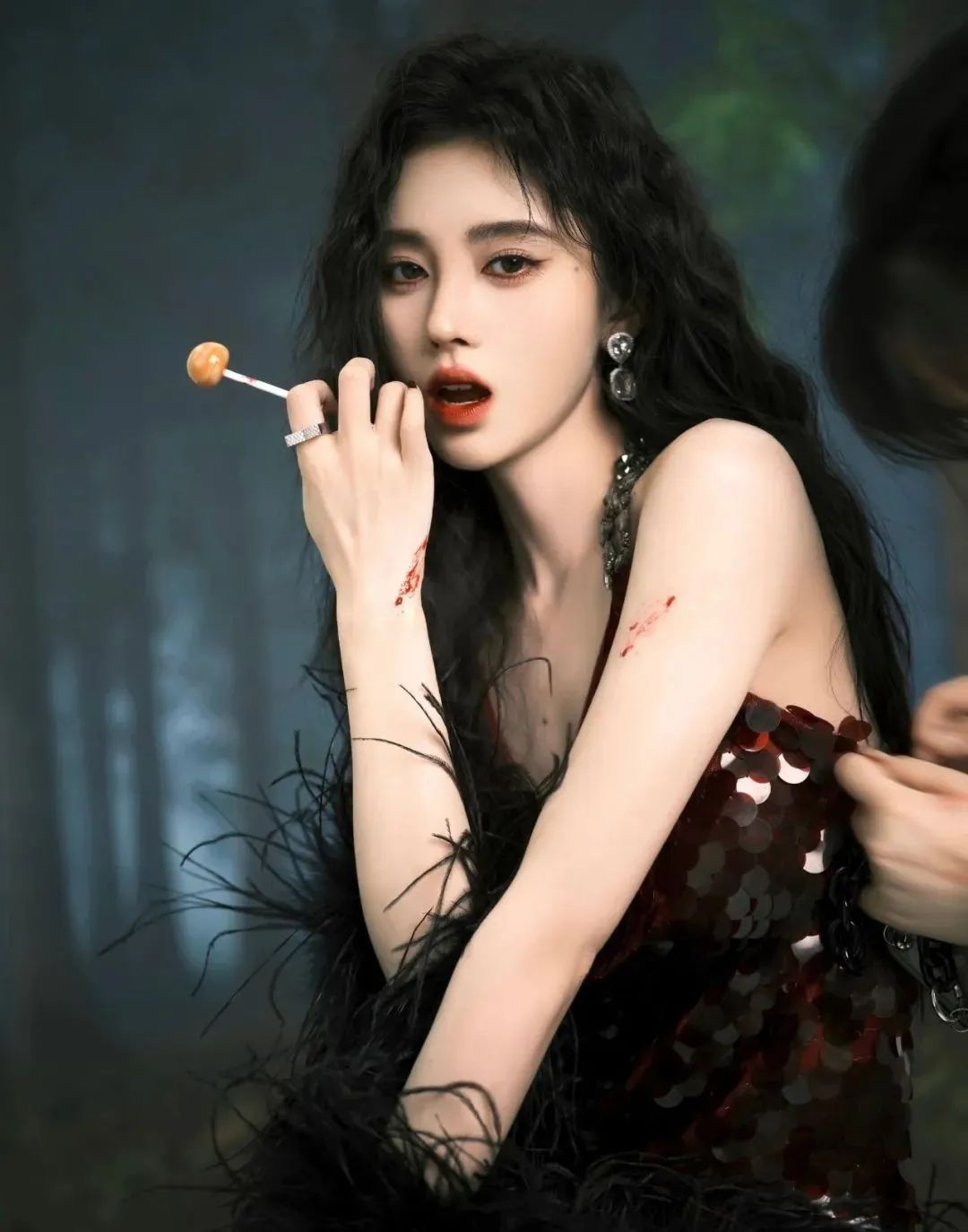 继白开水妆之后，鞠婧祎又有新的半永久造型了？