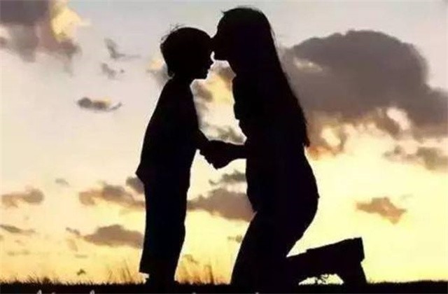 逃亡近3年，换了30种身份，弑母藏尸的北大学霸落网记