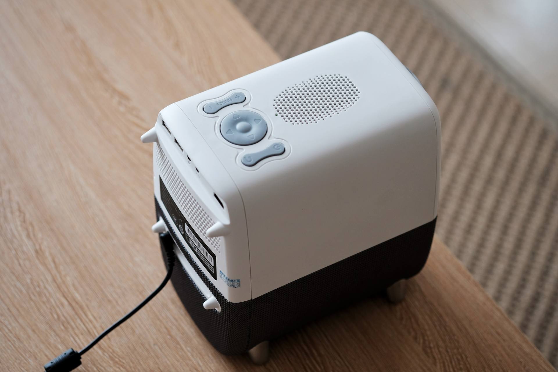 泰捷WEBOX T1S：疫情当下的居家观影新选择