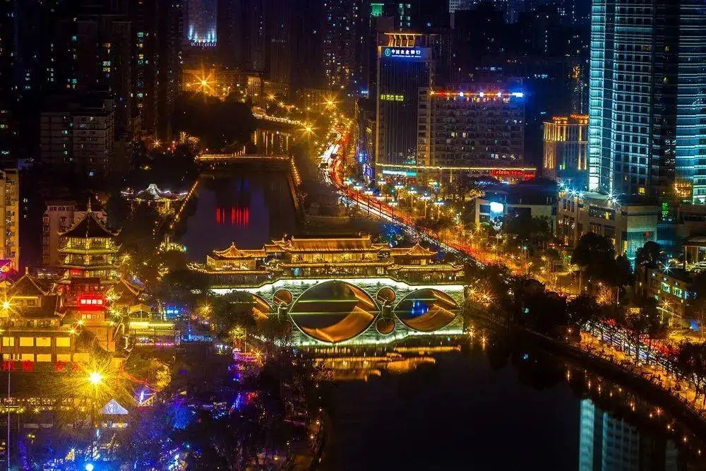 北上广不香了？985毕业生扎堆离开，这3所城市对学生更有吸引力