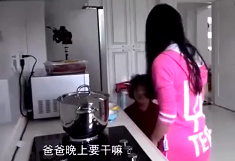 冉莹颖：为爱从央视辞职，一年被甩23次，为救邹市明生三胎存血？