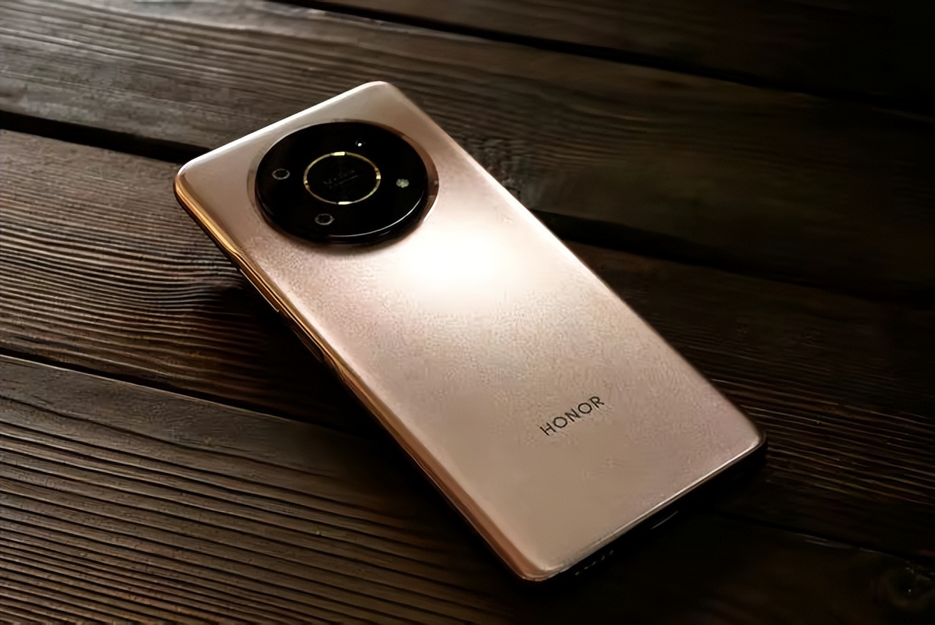 荣耀悄悄上了一款新机,畅玩40 plus开售,1399起