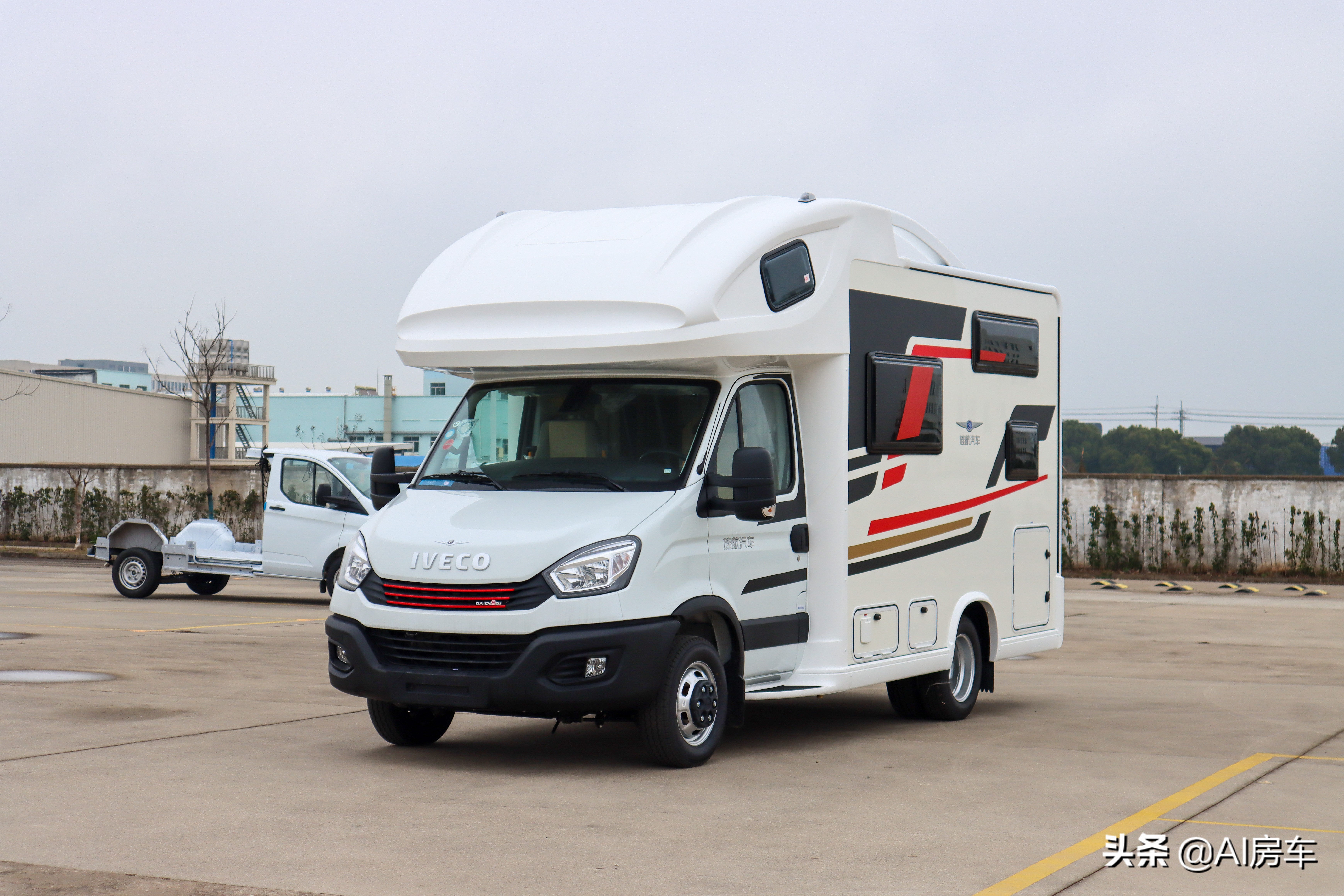 两口子退休工资没过万也能开的房车便宜隔音安全国产天歌房车