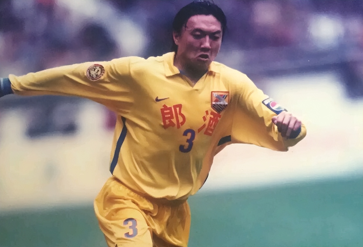 曹限东等中场,孙继海,吴承瑛,范志毅等后卫,区楚良,高建斌等门将