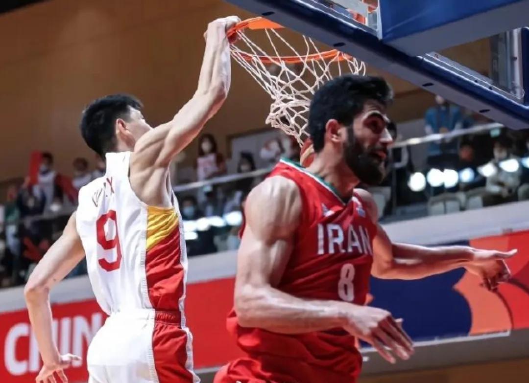 NBL和cba哪个水平高（男篮国际水平的仅有6人，吴前崔永熙最有默契，2米13巨头实至名归）