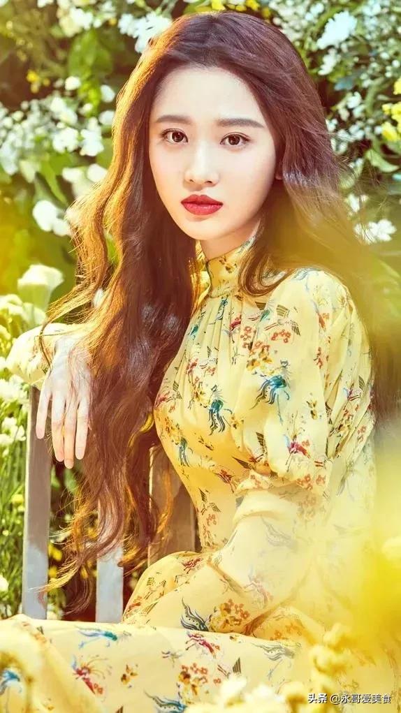 张慧雯，北舞美女演员，清新脱俗，靓丽迷人