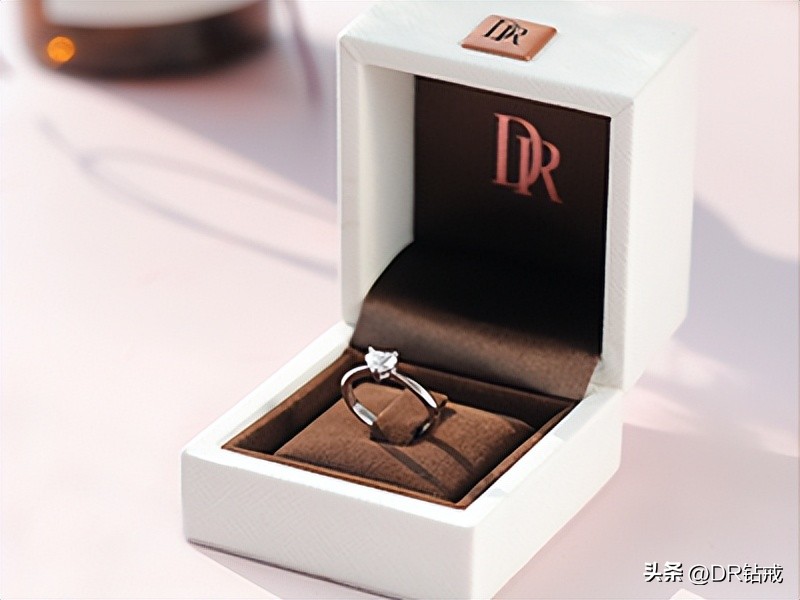 k金是什么金（18K金24K金999金有什么区别？18K金钻戒价格贵么）