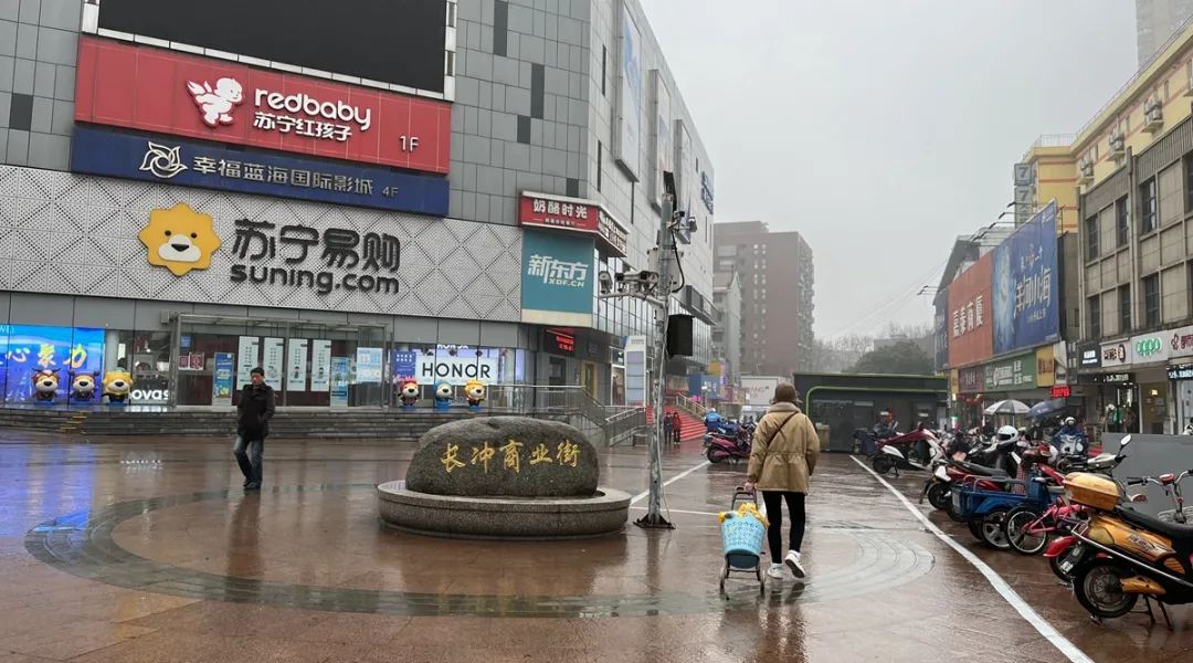 这条南京边城的步行街,7家奶茶店神仙打架,炮灰已经诞生