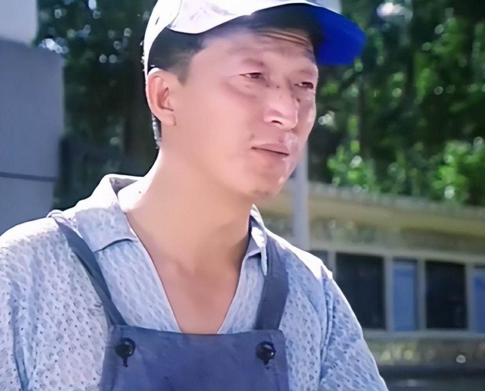 "金牌配角"陈裕德:患癌离世27年,他的妻子和儿女后来怎样了?