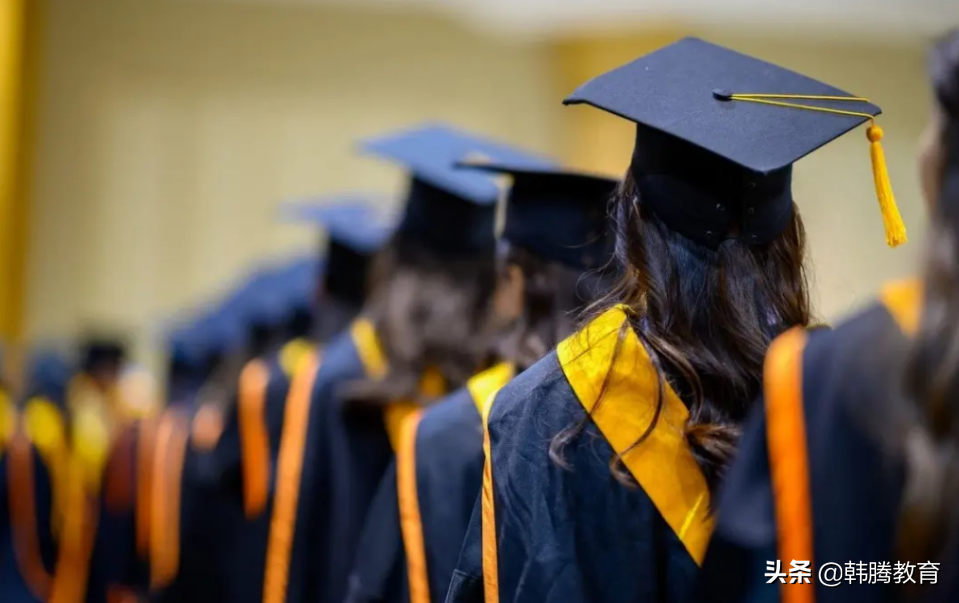 企业年薪30万，高校月薪4千，为什么博士生就业亲高校远企业？