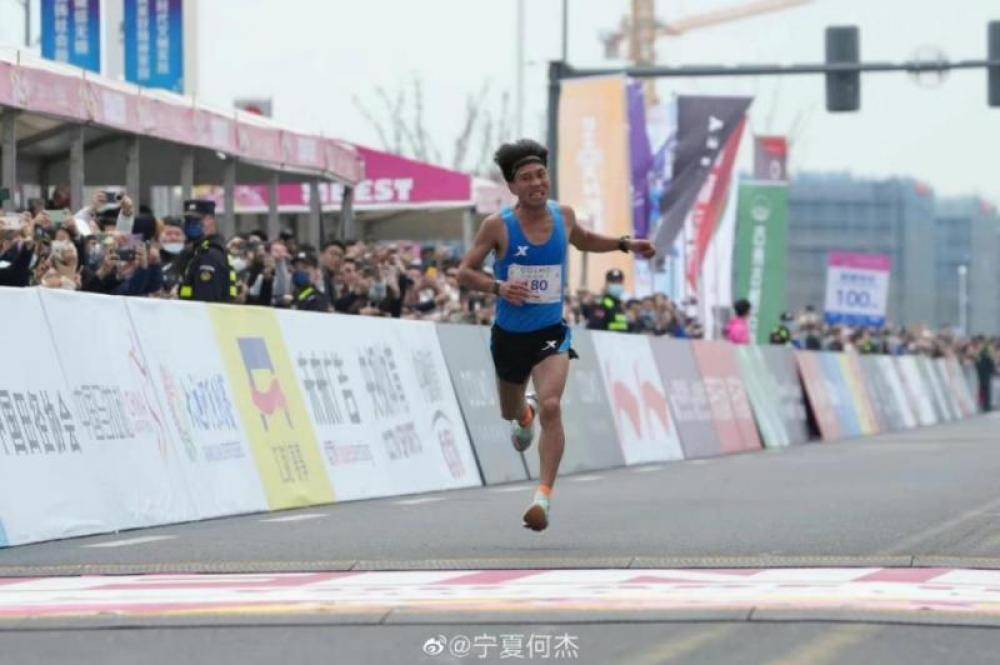 打破尘封15年的男子马拉松全国纪录 何杰：曾想过放弃，去赚钱