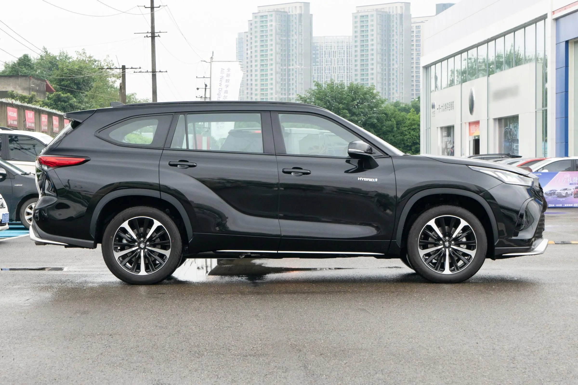 买省油的大7座SUV，这3台实力很强，254马力+四驱，又快又省