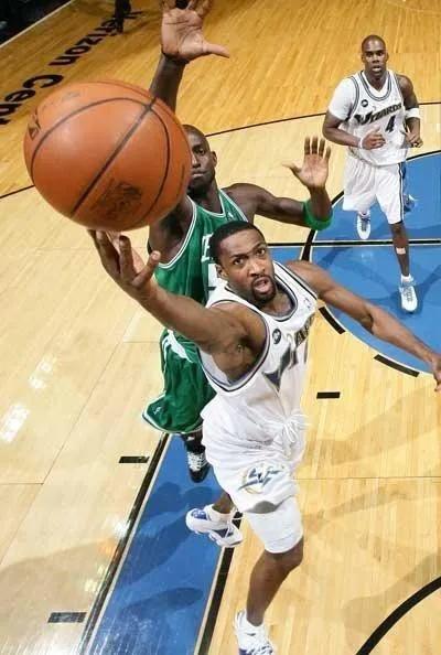 nba中鋒為什么喜歡穿1號（NBA-0號球衣最具代表性球員）