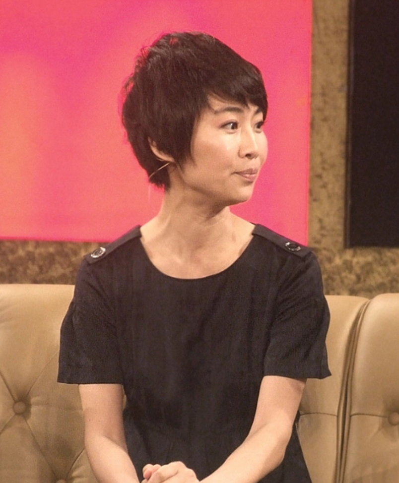 主持人康辉:娶小3岁师妹刘雅洁,相约丁克22年,如今他后悔吗?