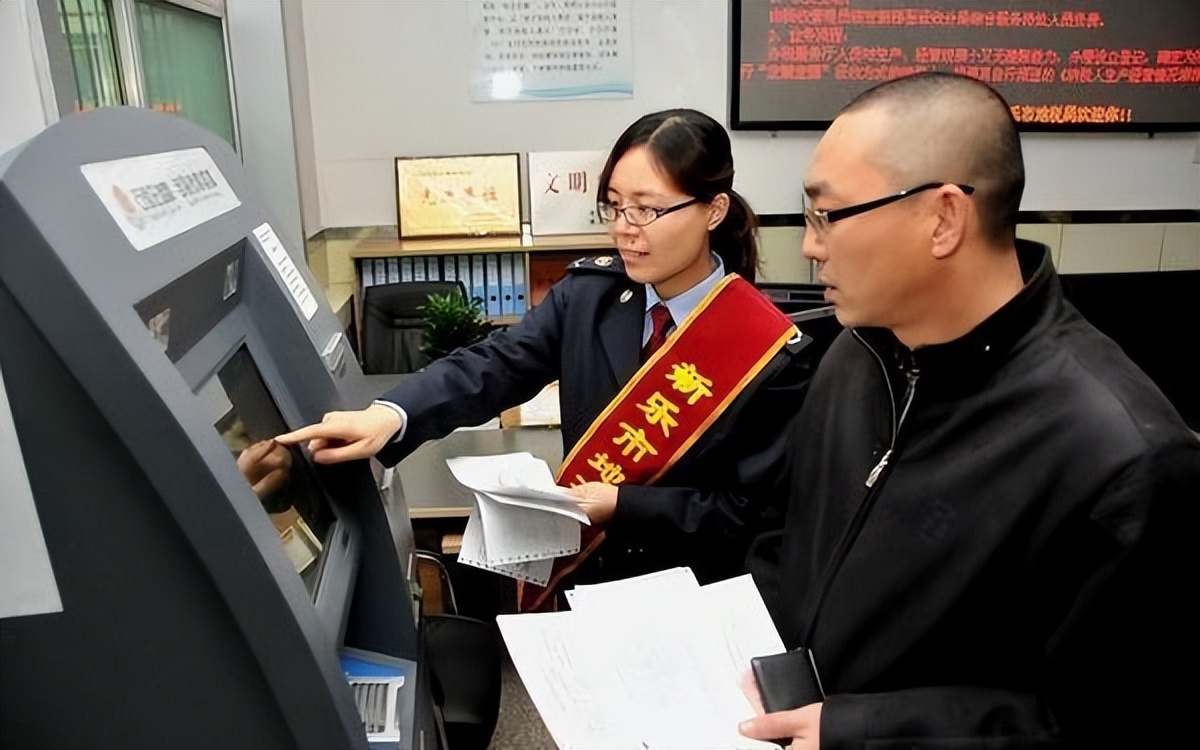 單位為何不給開（為啥銀行開卡這么難？有些銀行都不給開新卡了？這3點要注意）
