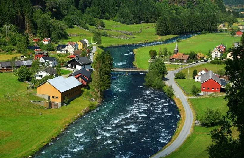 挪威国家人口多少(挪威是世界最北的国家)