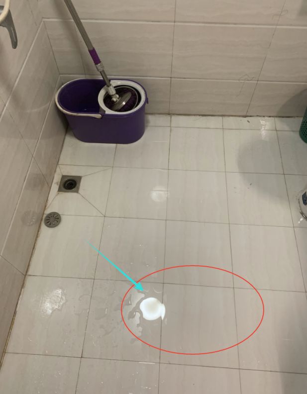 装修避坑：马桶安装时机全解析，早装晚装大不同