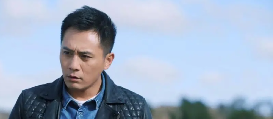 明明有1米8的大高个，但看起来很“矮”的12位男星，个个让人意外