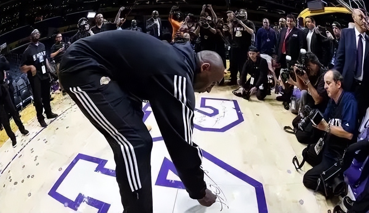 科比退役比赛回放（科比退役六周年，他和那场60分的表演，你还记得吗？）