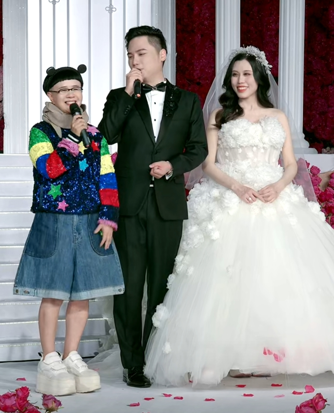 出人意料!陪大家长大的"金龟子"刘纯燕,会以这种方式"塌房"