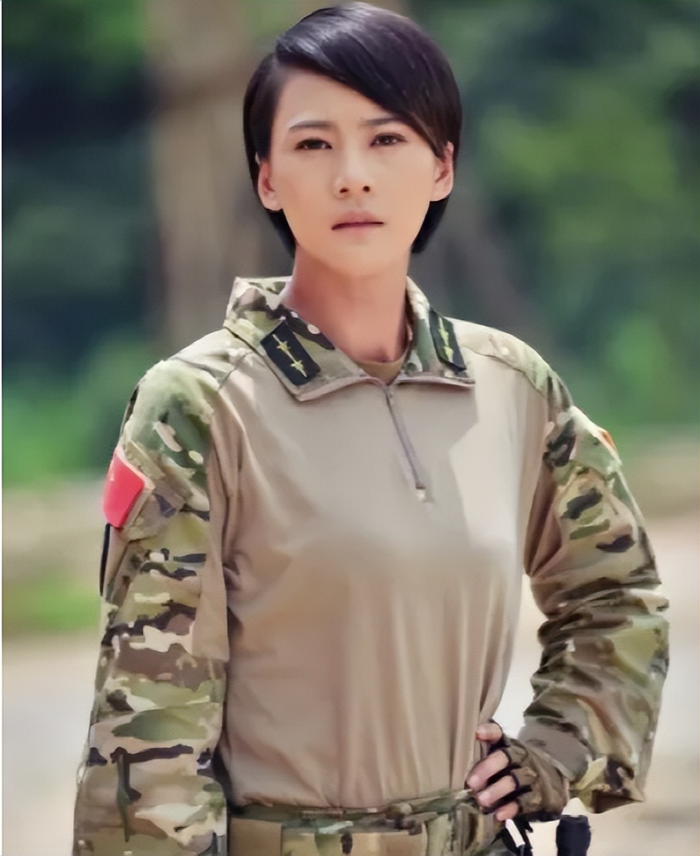 火凤凰女子特种兵(《特种兵之火凤凰》9年演员现状差距大:主角发展