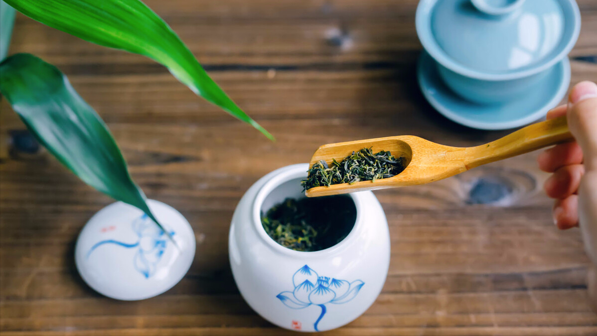 春天适合喝什么茶（这3款茶降春躁解春困）