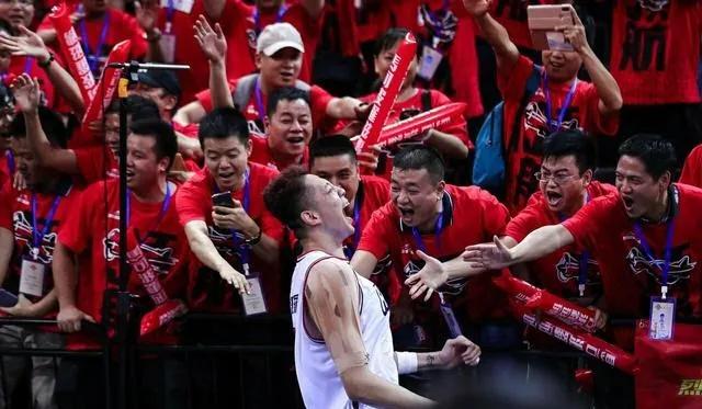 nba為什么允許觀眾看了（如果國內能摘下口罩，你希望去哪看比賽？為何NBA不受限制？）