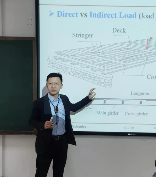留美归国！湖南这位教授：28岁成最年轻博导，36岁出任985高校院长！