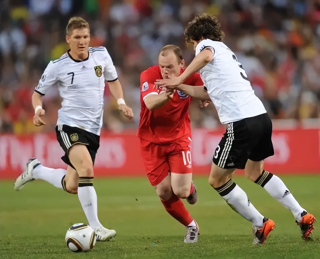 06世界杯决赛解说（点燃世界杯激情的，不止比赛，还有值得铭记的解说名场面）