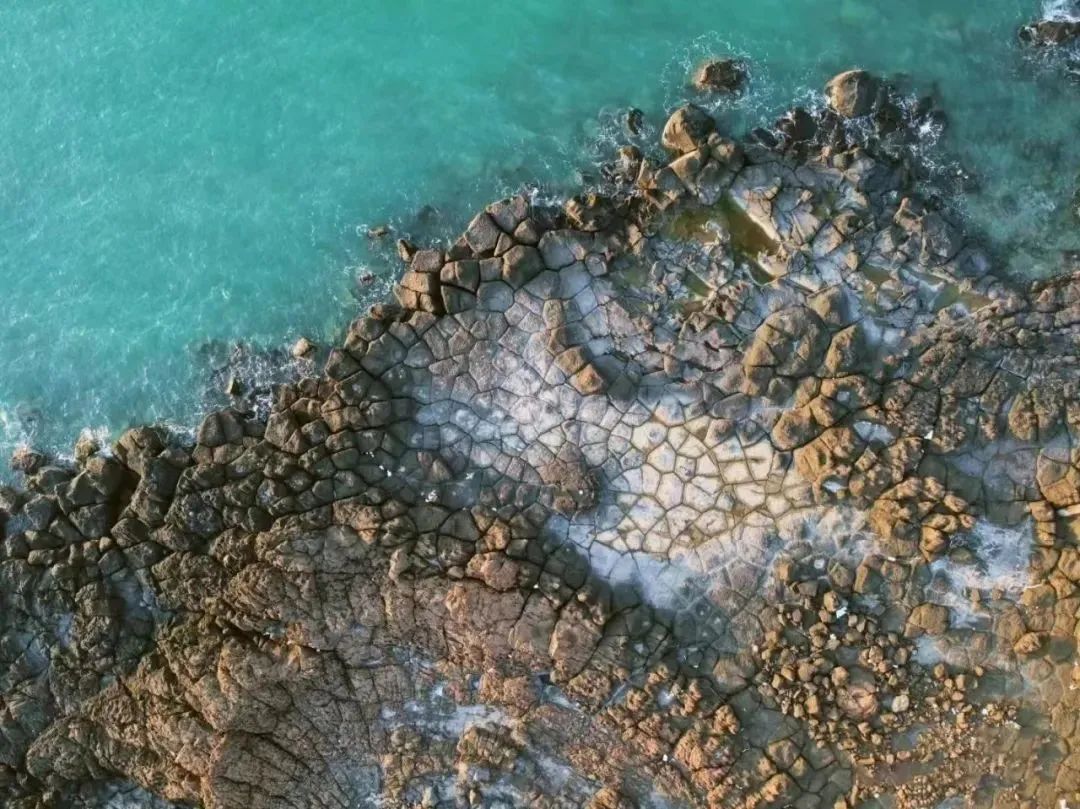 海南最后一片净土！这座无人打扰的海滨慢城，物价低到感人