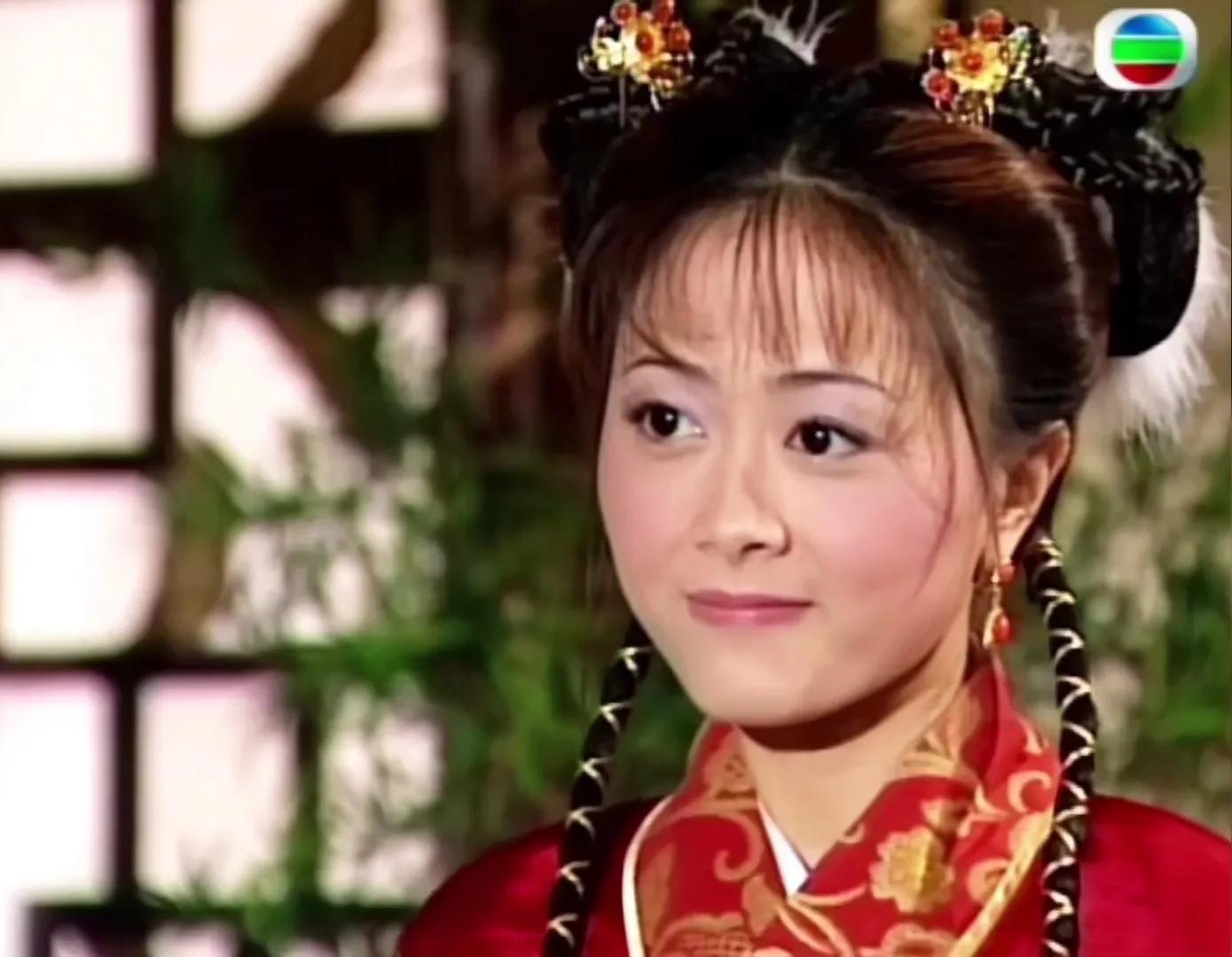 安以轩邓超(八版"朱九真"初遇张无忌,谁是当之无愧的蛇蝎美人,谁硬凑