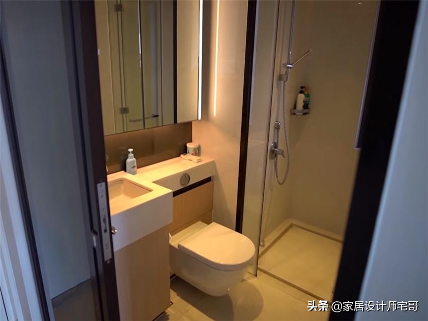 90后香港女孩不到9㎡的蜗居，塞下了所有的功能区，网友：太逼仄