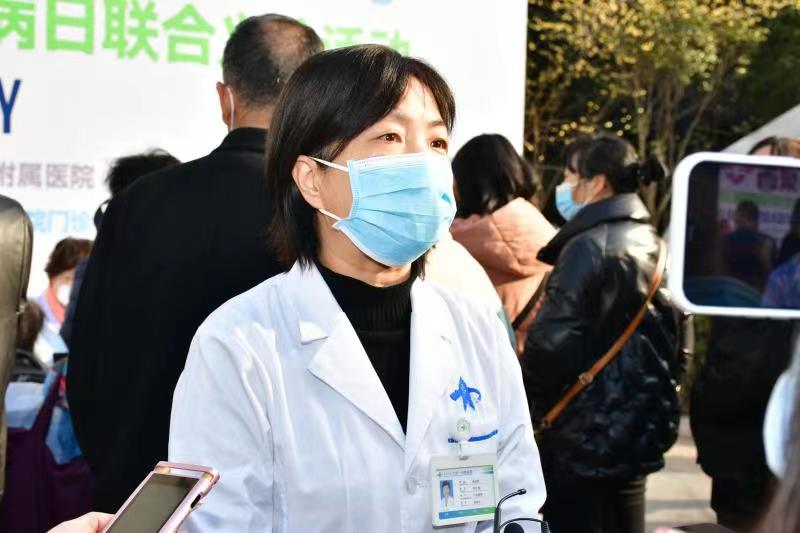 ��������һ��Ժ�ٰ���ʺ���������������