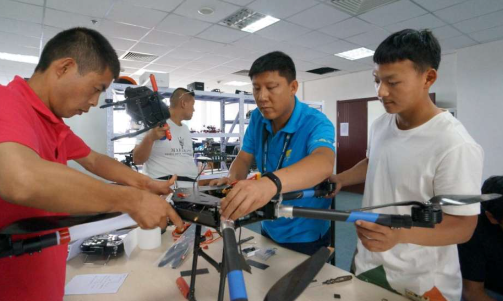 不同大学“课程表”大对比，大专生一周3节课，对比下侮辱性极强