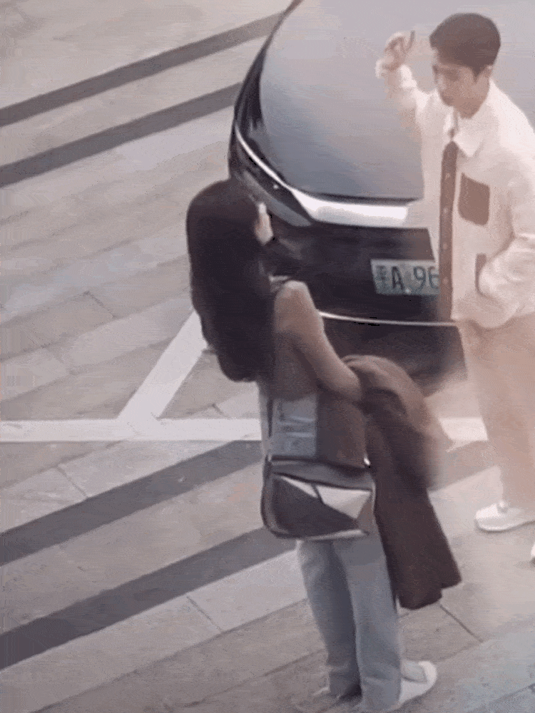 人虫儿电视剧(娱乐圈的“半老徐娘”，到中年事业再翻红，真是身材迎来的事业？)