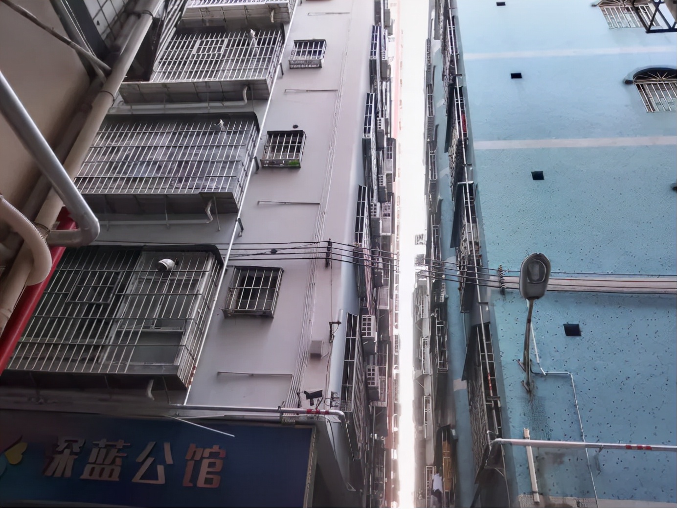 骑着外卖车的富士康工人，决定把家安在深圳
