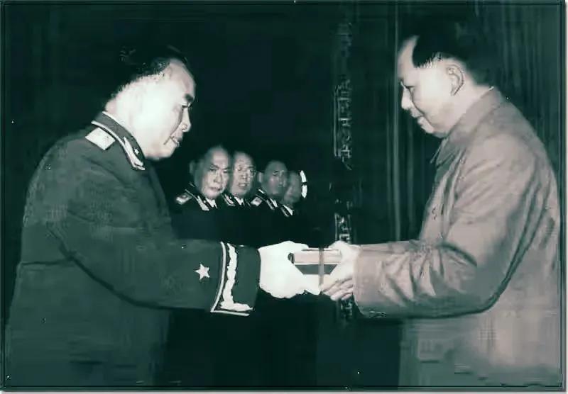 “人民军队史上的辉煌篇章”——重温60位军事家的卓越贡献。