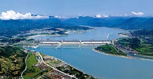 看了这个名单，你还感觉上学没用吗