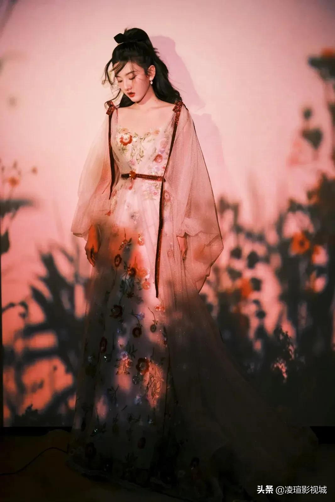 明星壁纸图片分享：宋祖儿（3）