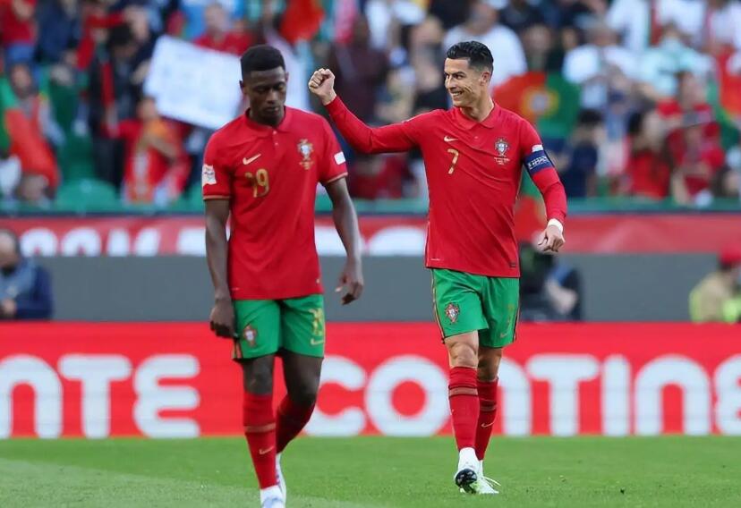 葡萄牙世界杯为什么不行（C罗不努力吗？葡萄牙险胜加纳，为什么大家不看好这支球队？）